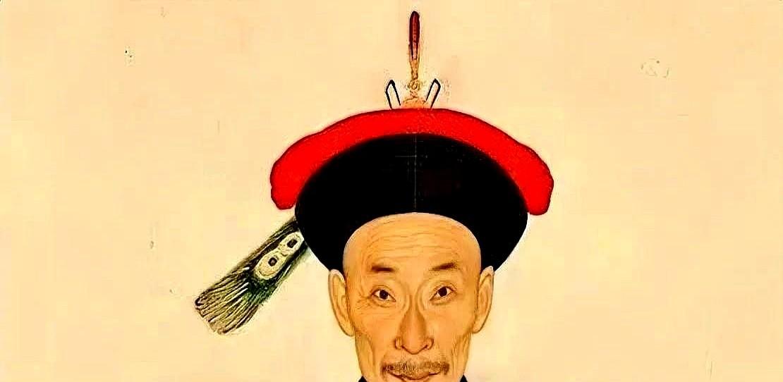 侍卫救下乾隆后喘着粗气跪在地上，乾隆抹了把汗问他想要啥赏赐。没想到这侍卫直勾