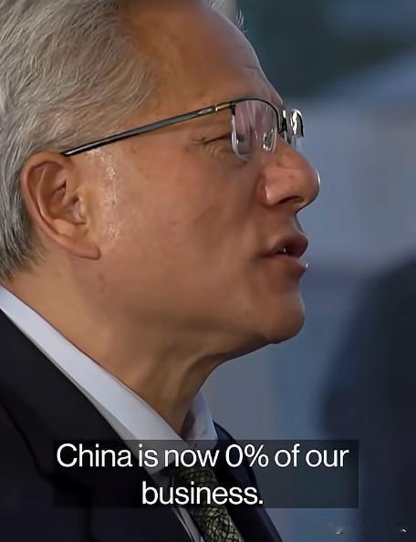 爆！据美媒消息:特朗普团队在韩国釜山与我方会谈之前，黄仁勋主动向特朗普政府游说