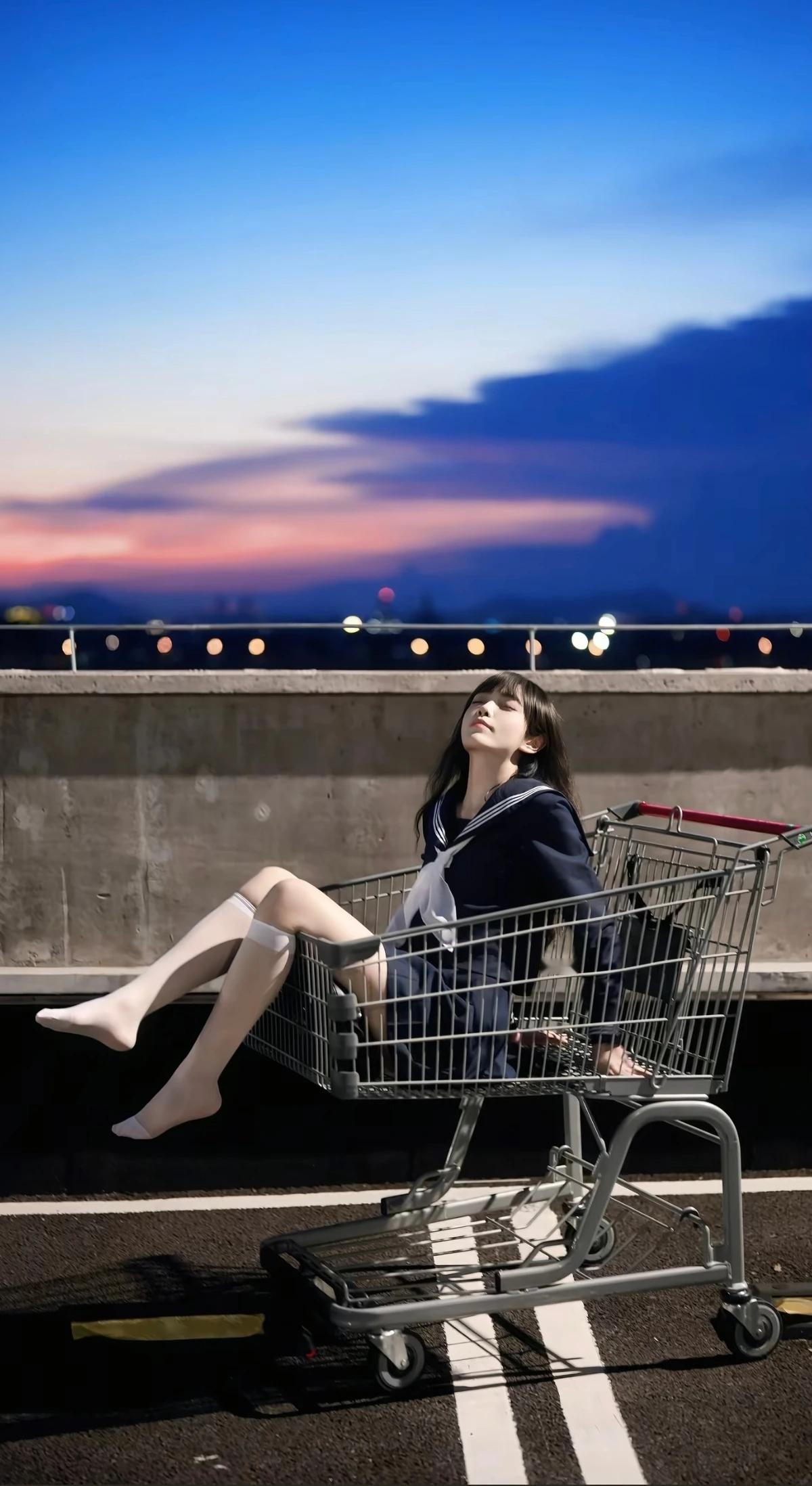 氛围感出片穿搭氛围感出片，你的穿搭就是最佳剧本！