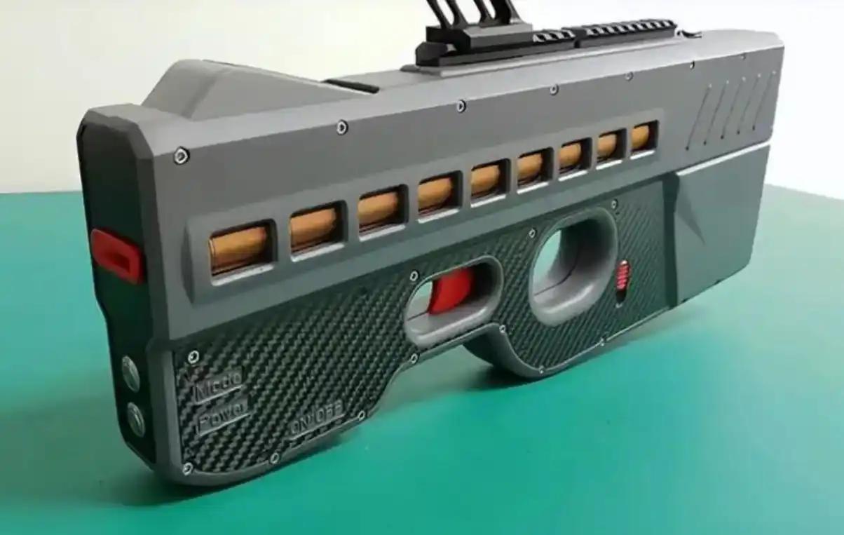 别看它丑，它可是最新版的电磁枪，威力巨大。近日，央视网报道，中国兵器建设工业自