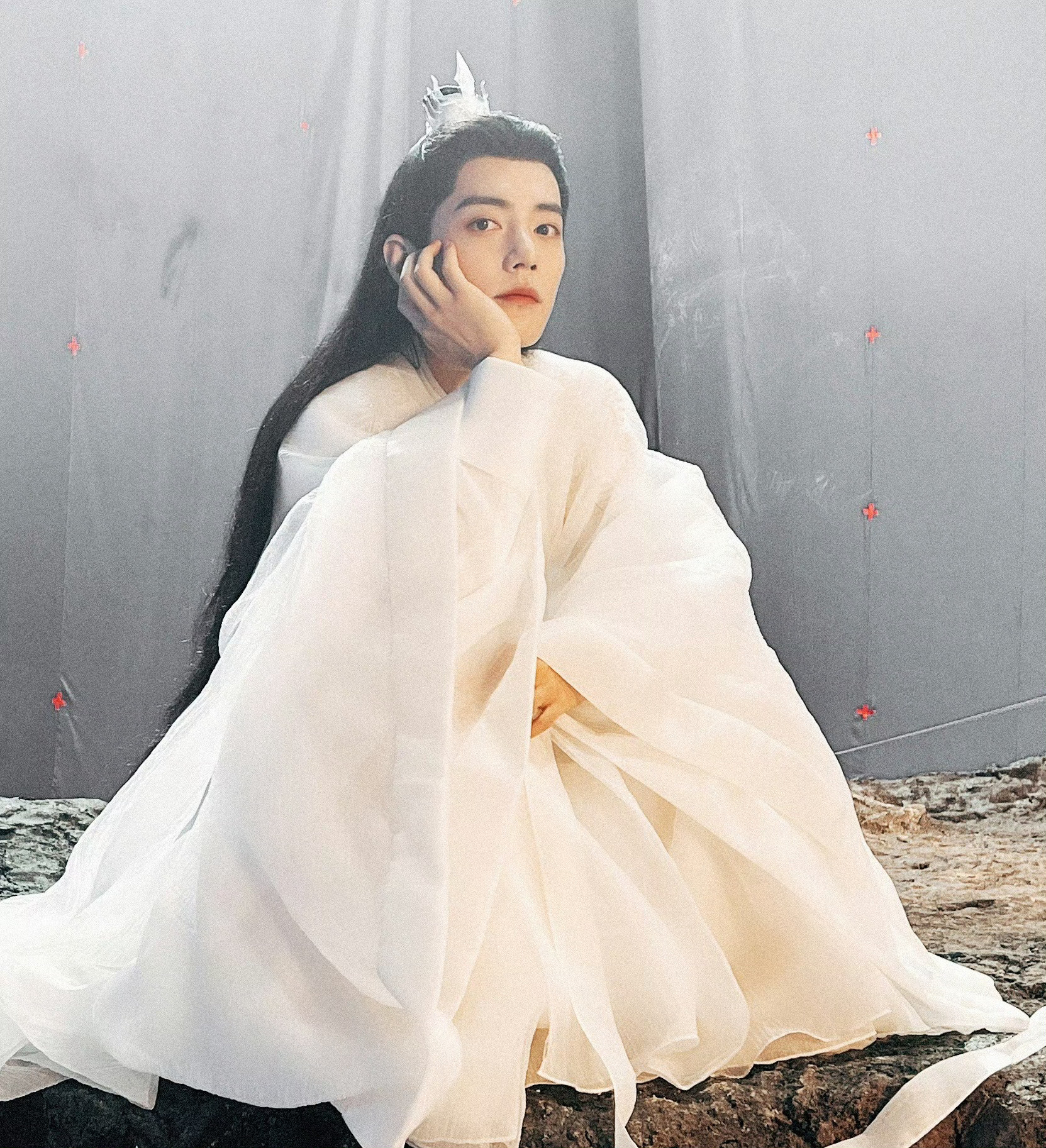 单手托腮这个动作肖肖逐渐越来越会钓了🤤