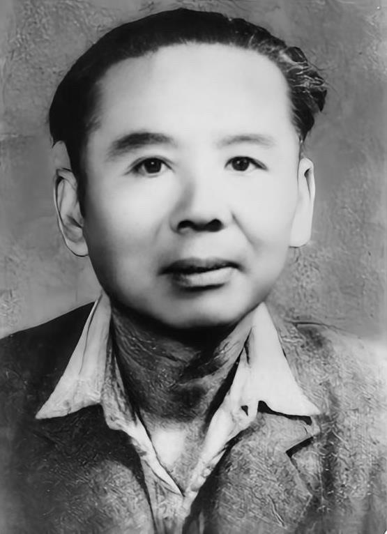 1967年正月初六早上，张恨水在包油条的报纸上看到一则消息，顿时脸色苍白，手微微