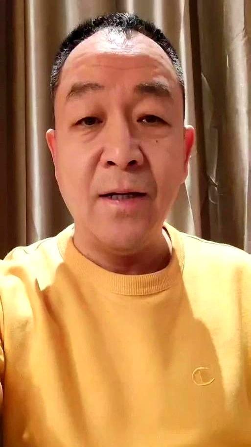 同行哭穷卖不出票，他却说：我不会饿死，只会撑死。李金斗的徒弟付强，直播时被