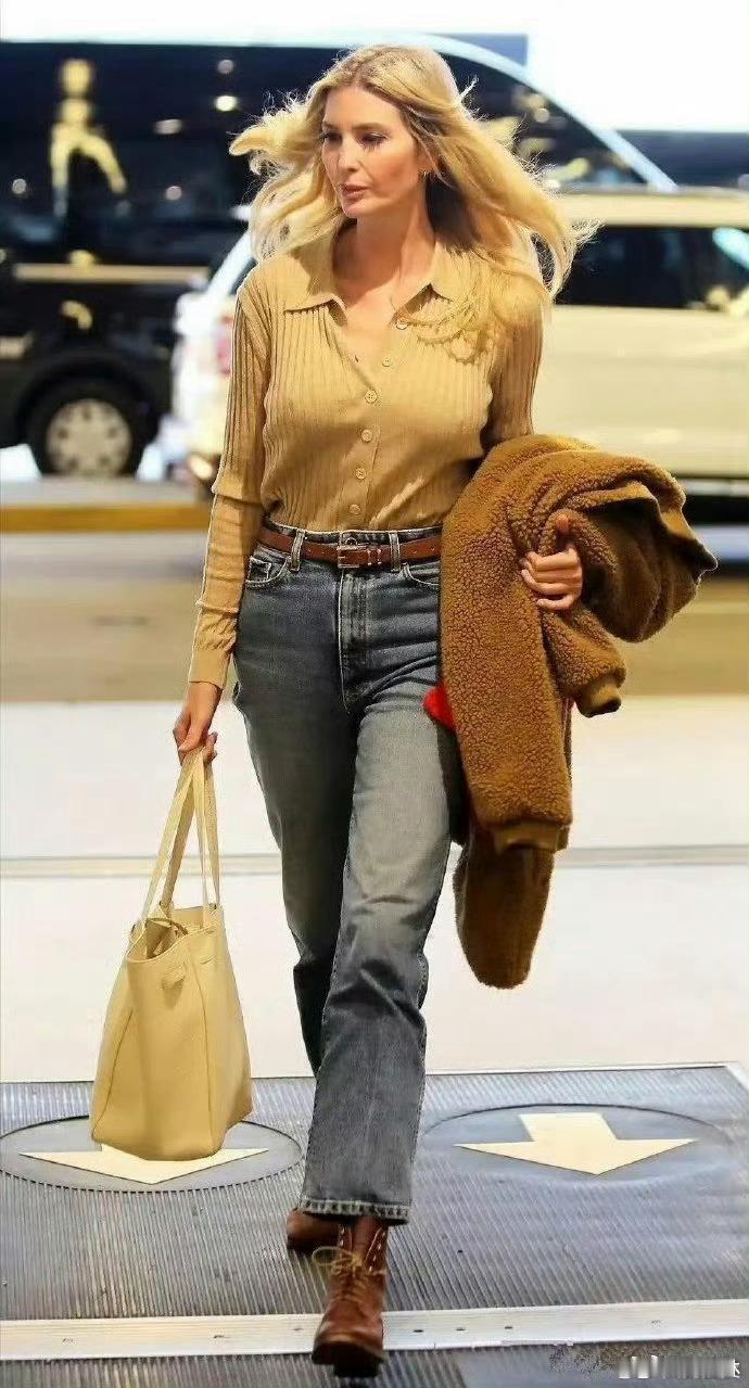 特朗普女儿女婿在阿尔巴尼亚摊上事了伊万卡的确是漂亮，万人迷。