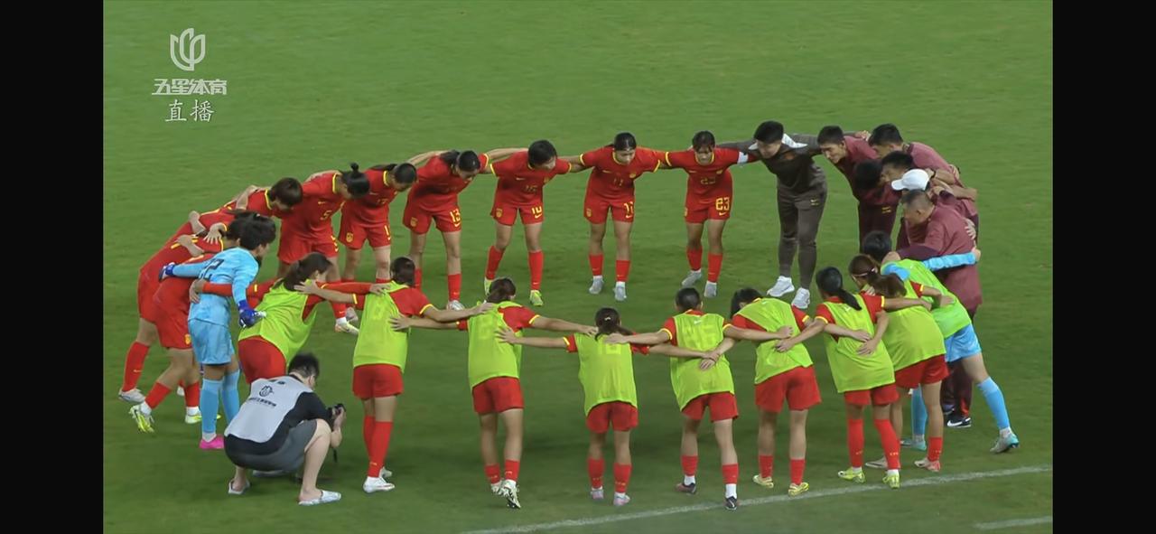 我认为中国U17女足打出了三个“敢”首先敢于去进攻，昨晚击败皇家马德里U17
