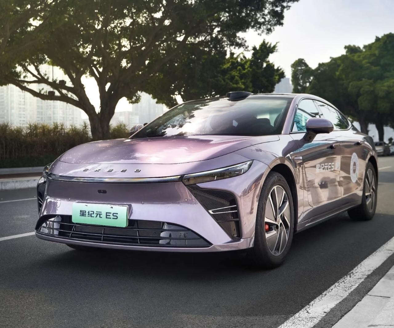 奇瑞星途品牌现在的车型越来越多！你比如这款星纪元ES就很好这是一款中高端纯电
