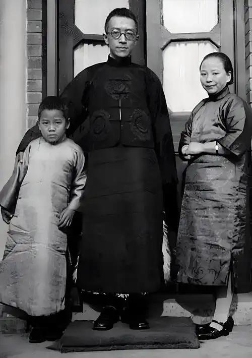 心理学家说："一个女人，如果谈过10次恋爱，就会发现一个真相，真正优秀的男人，根