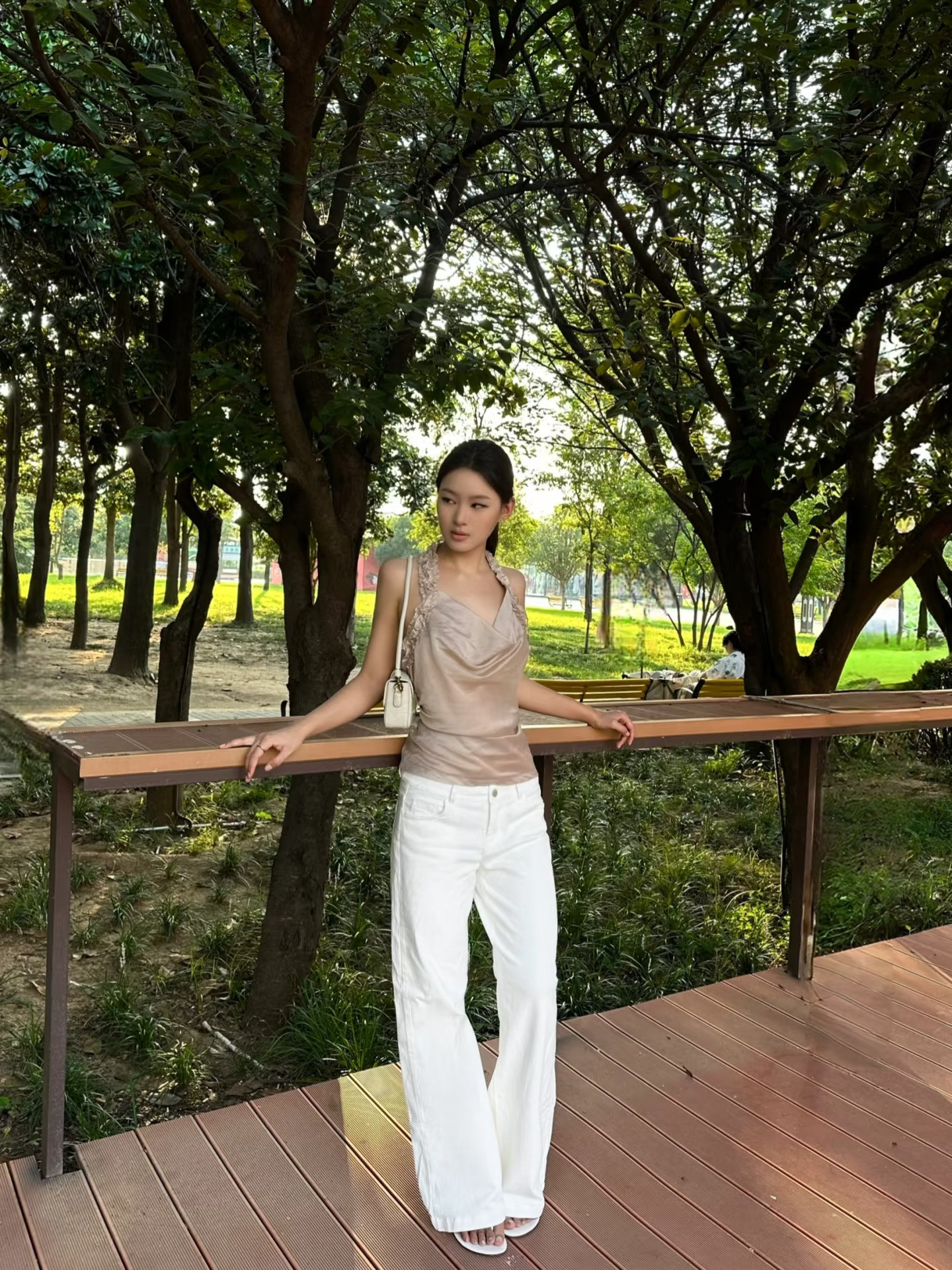 就这个挂脖设计它美！