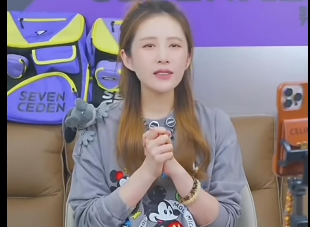 王楚钦夺冠：师娘含泪称赞太刚了真爷们！师娘芦璐（刘国正媳妇）直播时，很激动，
