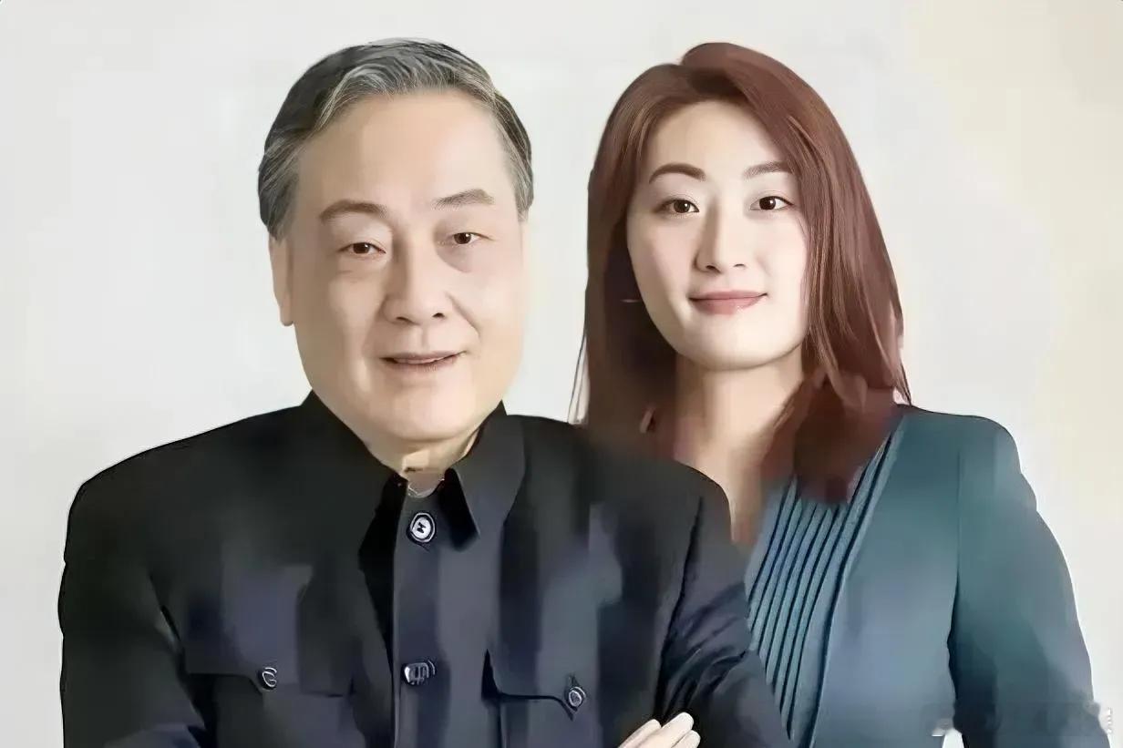 宗馥莉就是过于偏激了，那20亿刀其实不是送给小杜的，而是用来买断小杜控制的哇哈哈