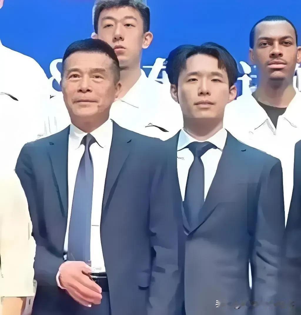 广东男篮不是没钱引援而是压根就不想花钱引援了，当其他球队在转会市场风生水起之时，