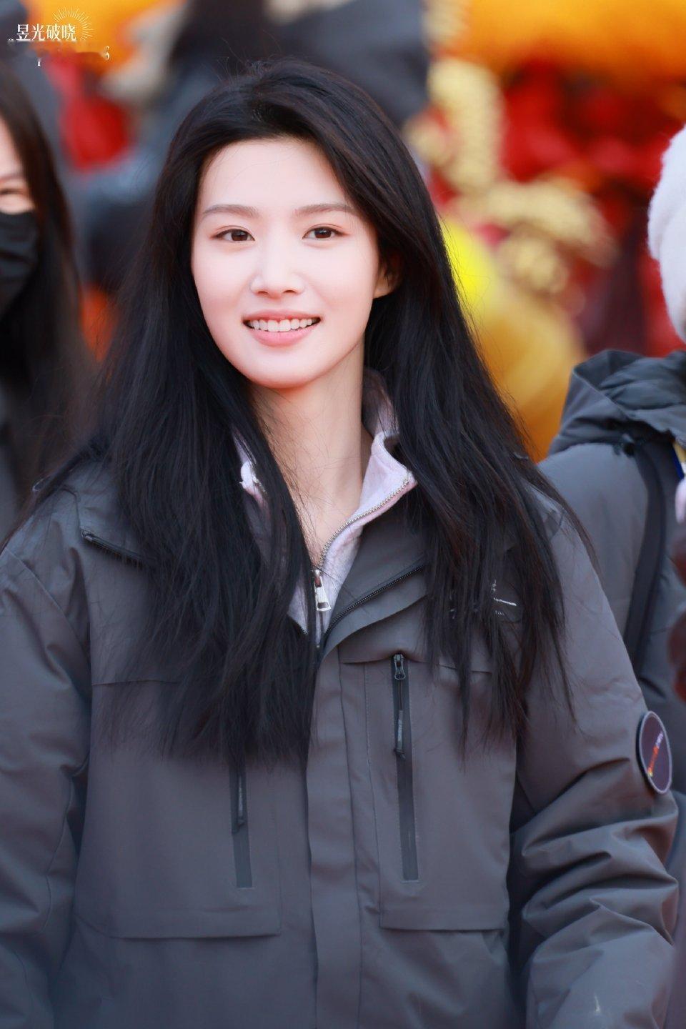 卢昱晓何不同舟渡开机出图噜噜晓开机顺利