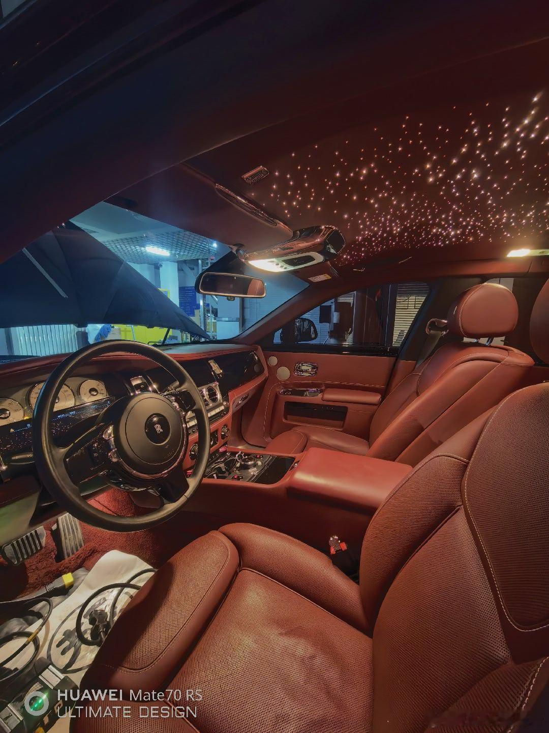 边看星星，边修车，也挺好。