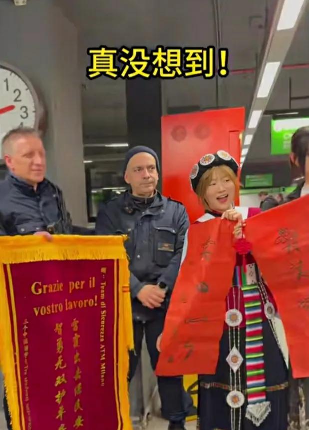 国外真那么可怕吗？中国的旅行团，到意大利旅游，车就停在饭店门口，门口还有监控，