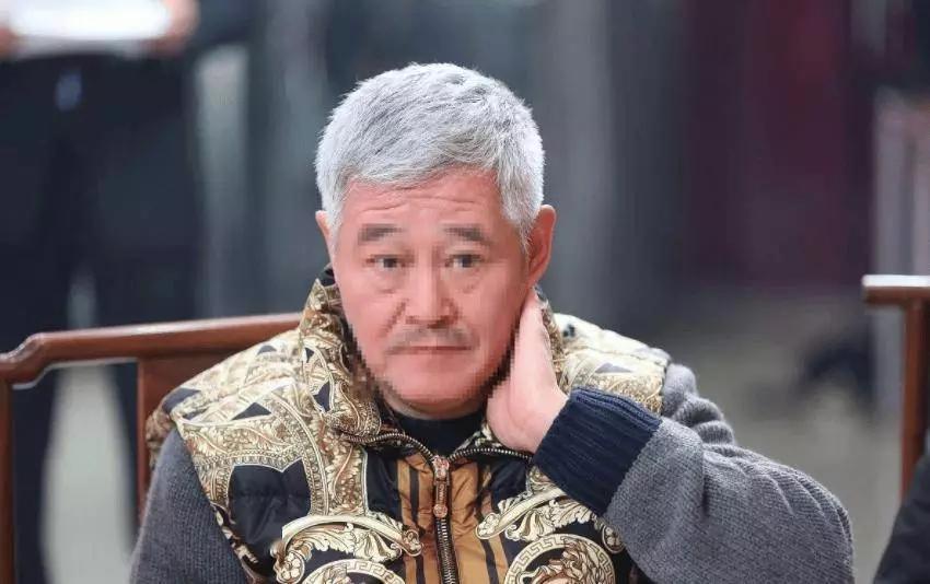 赵本山捧红不少人，但也有几个“白眼狼”徒弟。比如刘小光，在《乡村爱情》表现不错，