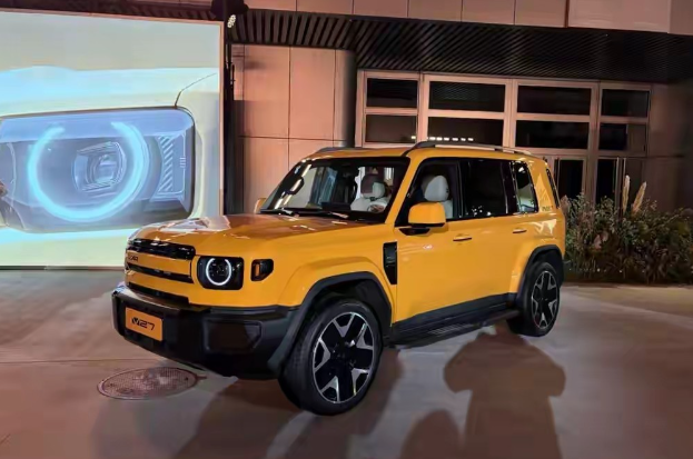 iCARv2716.98万起售，对比方程豹钛七价格更低配置更高，这不难题就来了