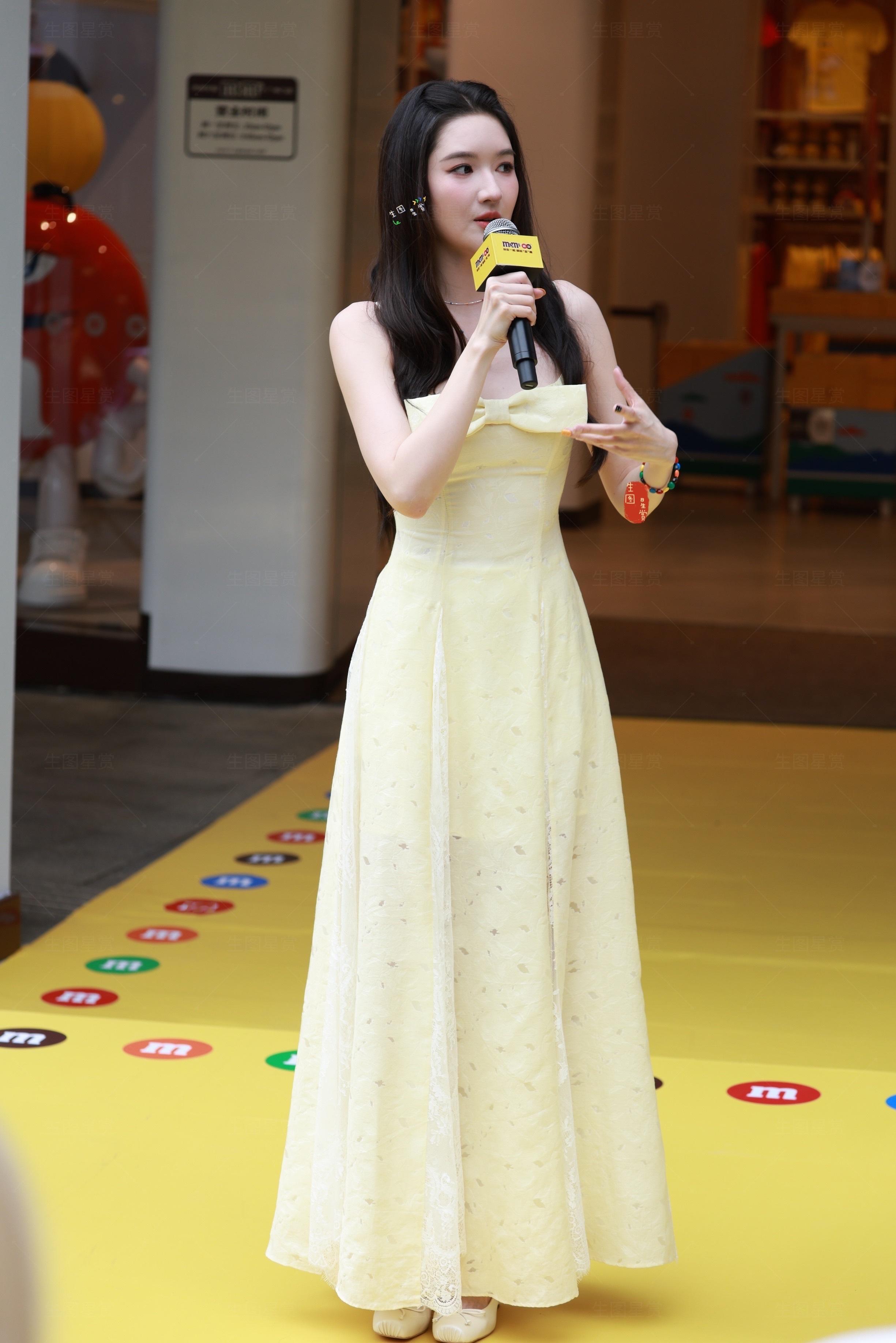 今天是明媚萌美的迪士尼公主王玉雯🧚♀️💛广州M豆店活动生图继续出