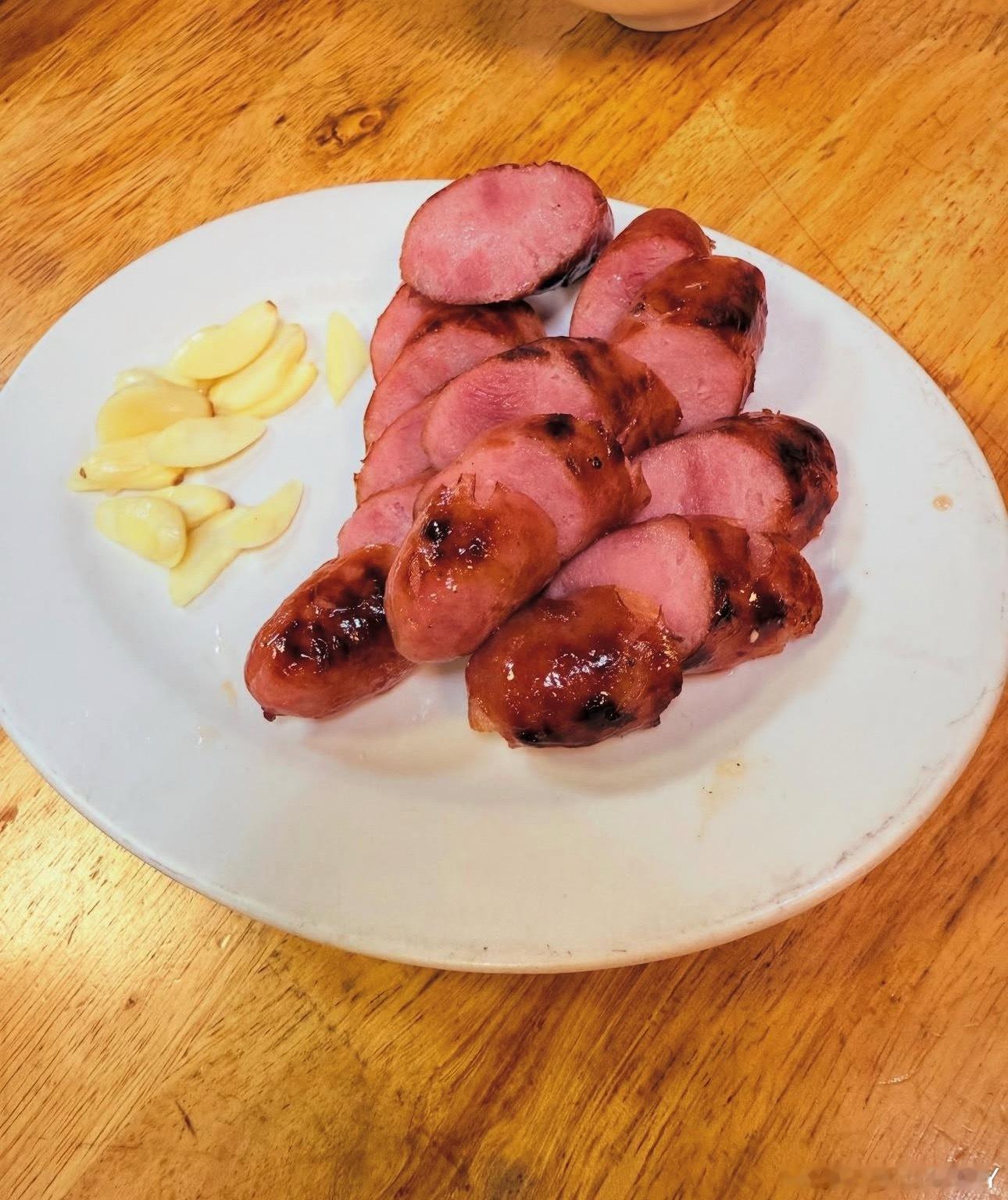 去瑞典前吃顿大餐[大笑]黑美林-传统台南小吃🍽🍽🍽烤香肠🐖卤肉饭