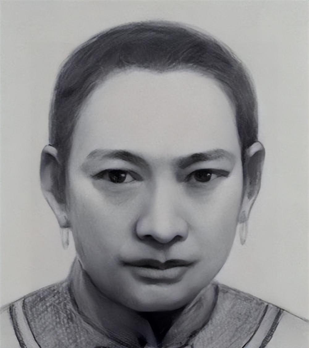 周恩来的母亲万冬儿有多美？眉目如画，长相与总理极为相似，30岁因肺结核去世！