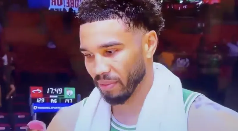 NBA常规赛，凯尔特人客场147-129战胜热火。杰森-塔图姆接受记者采访，