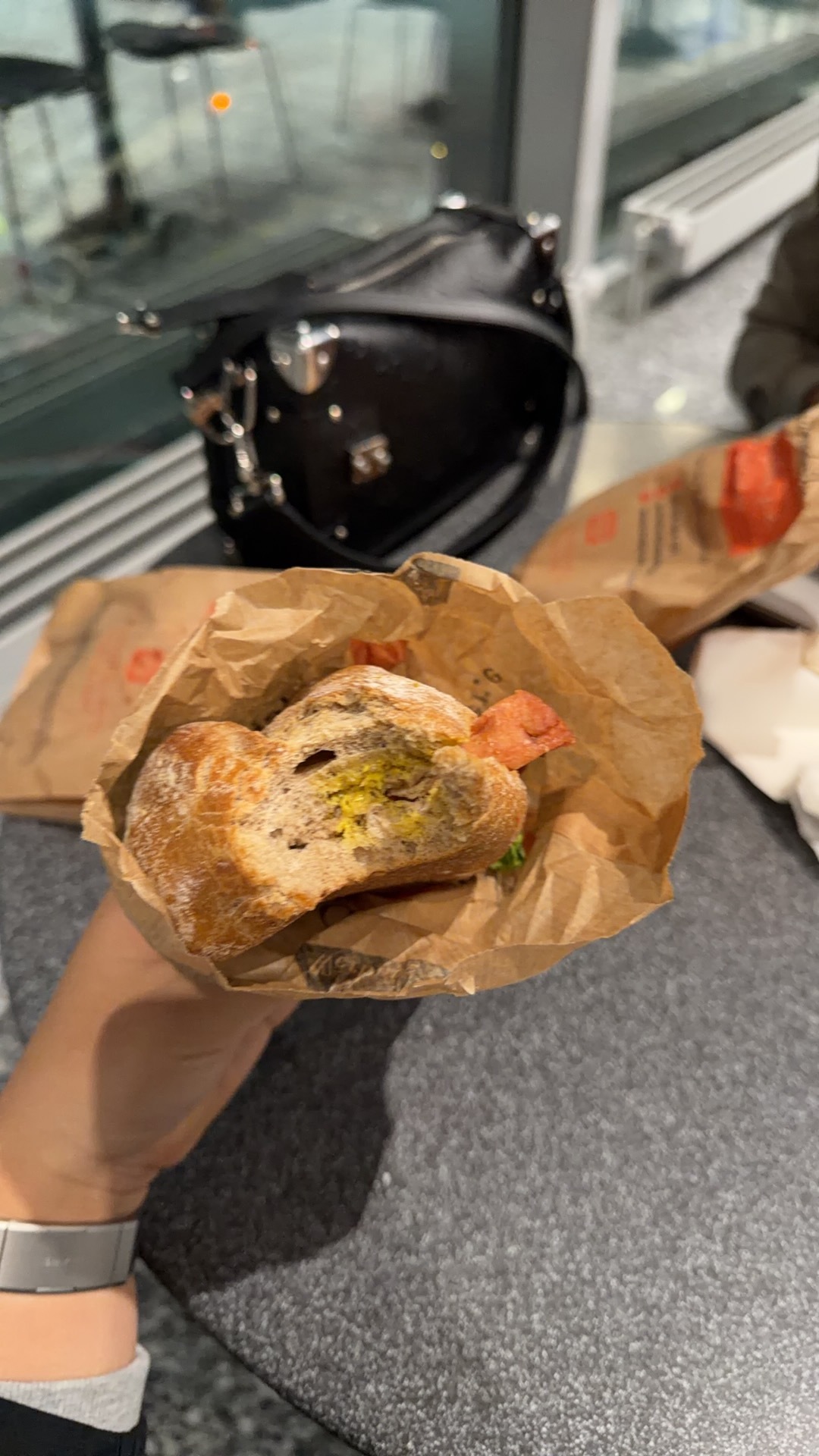 7.5欧元，62元人民币德国·法兰克福国际机场