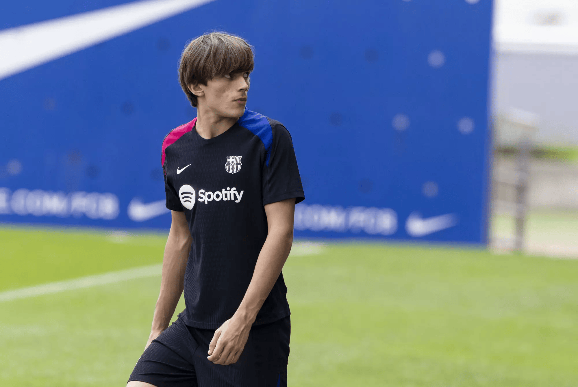 每体: 巴萨B队中卫昆卡接近加盟科莫, 交易已进入最后阶段