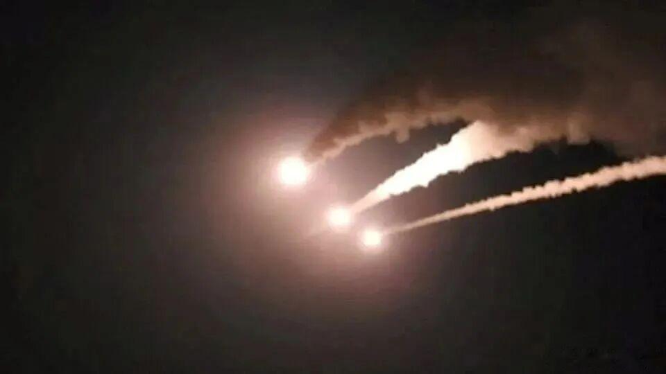 最近，众叛亲离，特朗普最危险的时刻来了  最近这段时间，跟大家打过招呼...