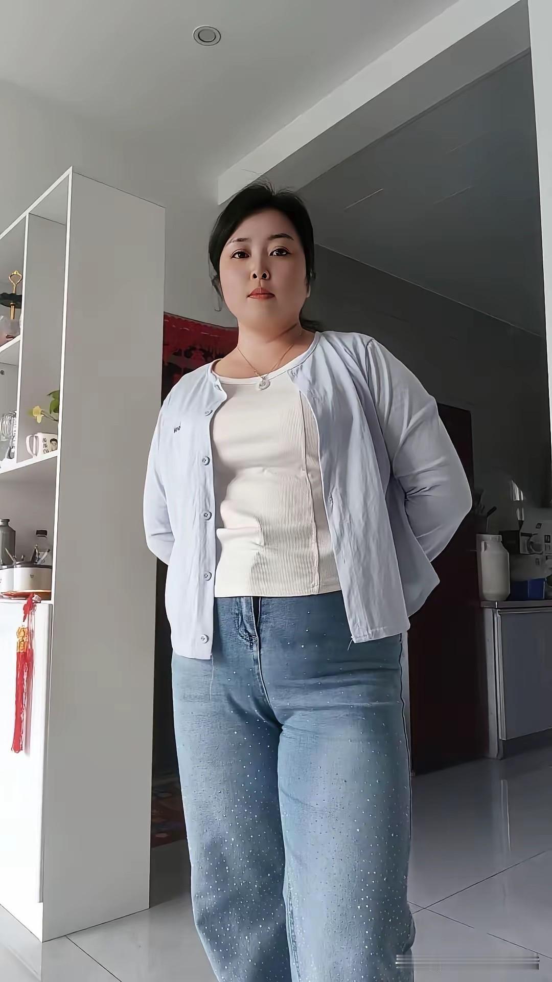 女人最看重男人的三个方面第一，经济能力第二，性能力第三，忠诚度男人最