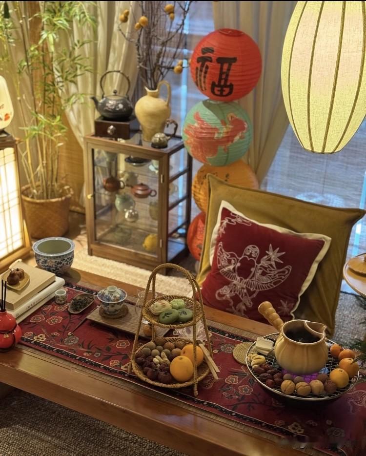 我爸妈的相处之道昨天，我爸和我妈闹了点小别扭，吵了几句嘴，我爸就坐客厅不说话