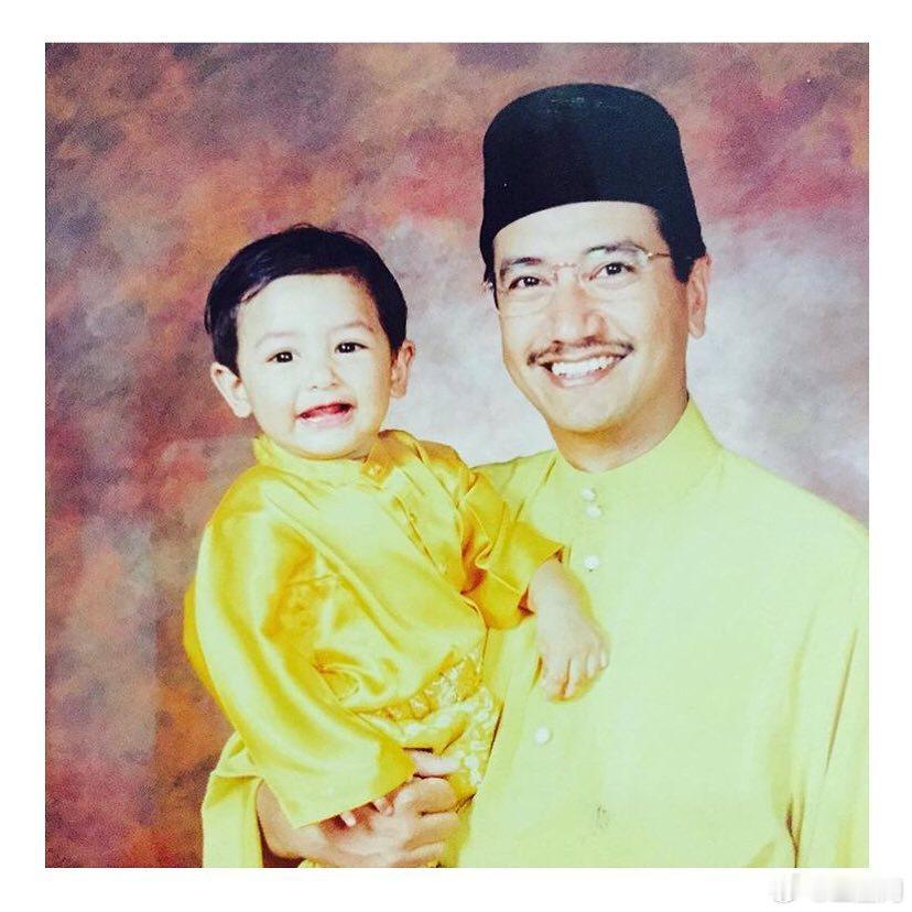 马来西亚王室🇲🇾登嘉楼王储穆罕默德·伊斯玛尔，出生于1998年3月1日。是