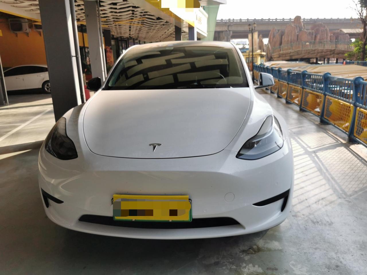 有多少特斯拉车主是这样的？保内方向机坏了，免费换了方向机，出保后热泵又坏了，自