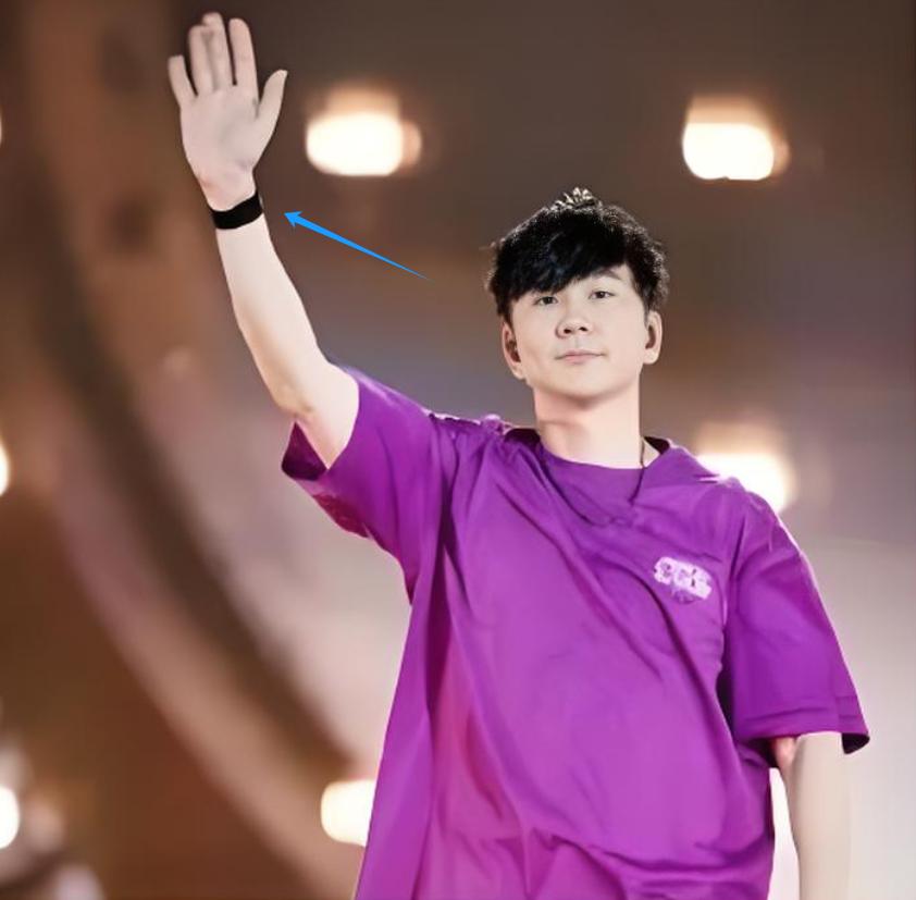 为什么他们这一辈的歌手身体都容易出问题呀，林俊杰心脏出问题；周杰伦强直，常常
