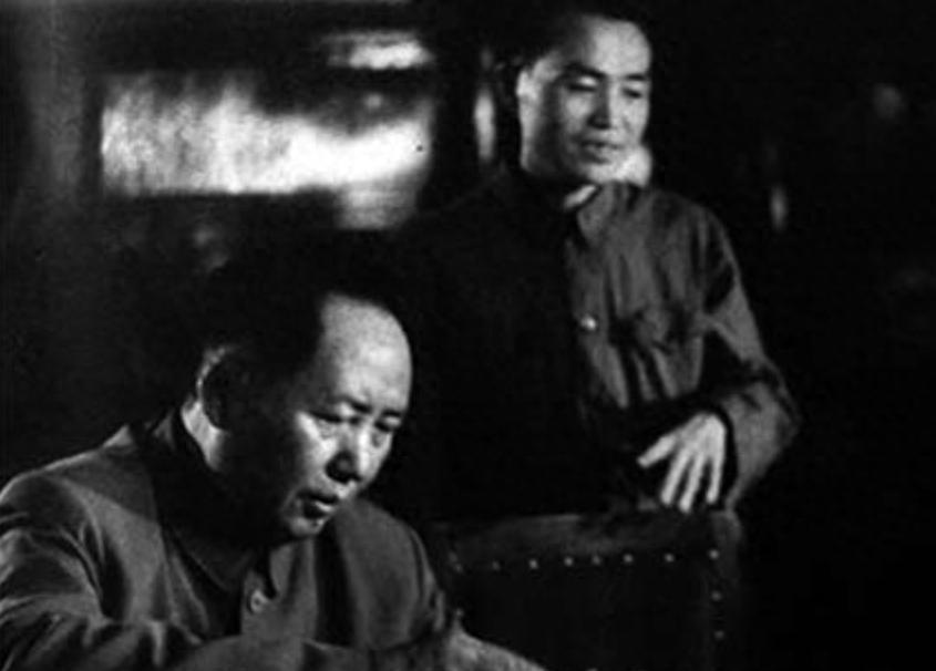 毛主席批示《人民日报》，发表胡乔木初稿，胡：我怎么向少奇交代【1951年6月1