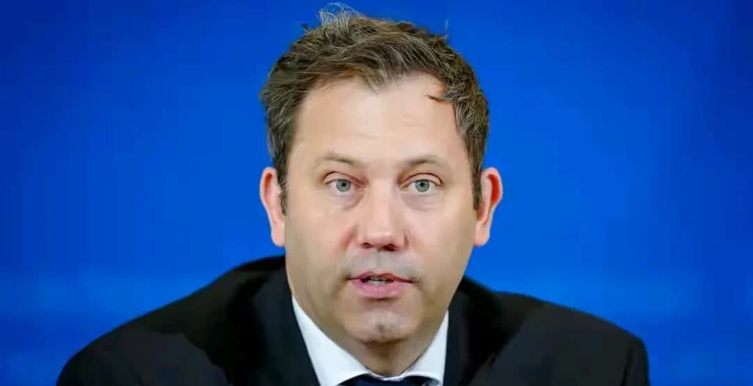 德国副总理兼财长的这一番话，其实是在贬低他们自己人。昨天，G7成员国的财