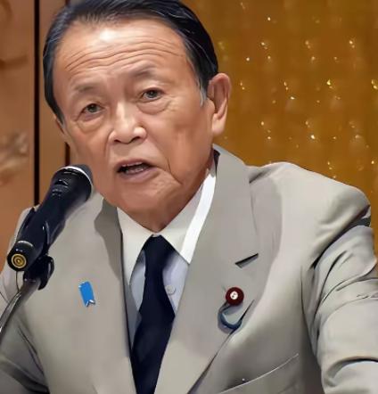 万万没想到，之前还力挺高市早苗的麻生太郎，居然公开批评高市早苗了！在近期，日本前