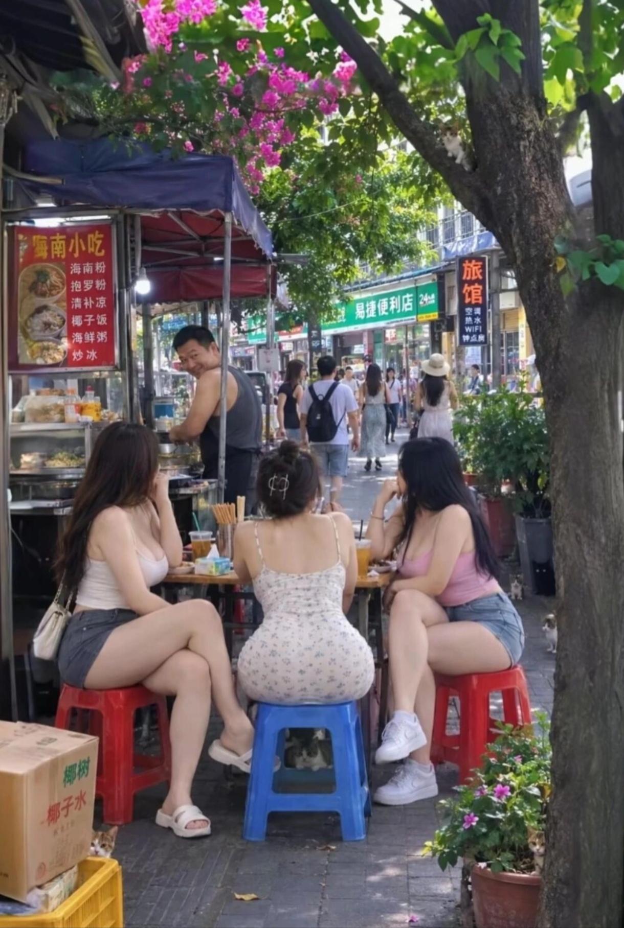 老板笑嘻嘻的，相信三位美女的口胃，味道肯定不错。海南的朋友看招牌推荐一下，哪个最