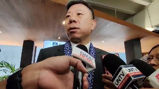 “菲律宾应当感到庆幸，拥有中国这样一个邻居。如果我们要动用武力，完全有可能轻易取胜。但我们不会使用武