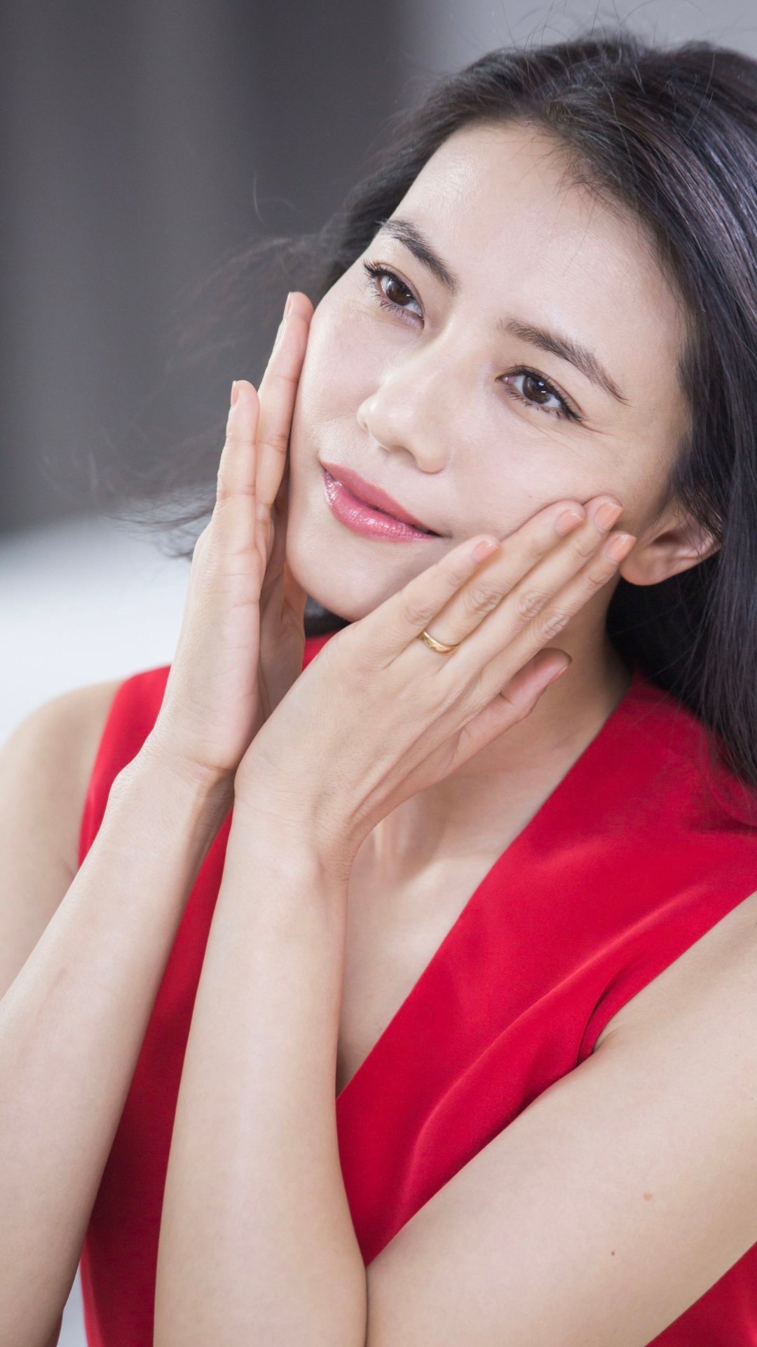 红裙的热烈高圆圆