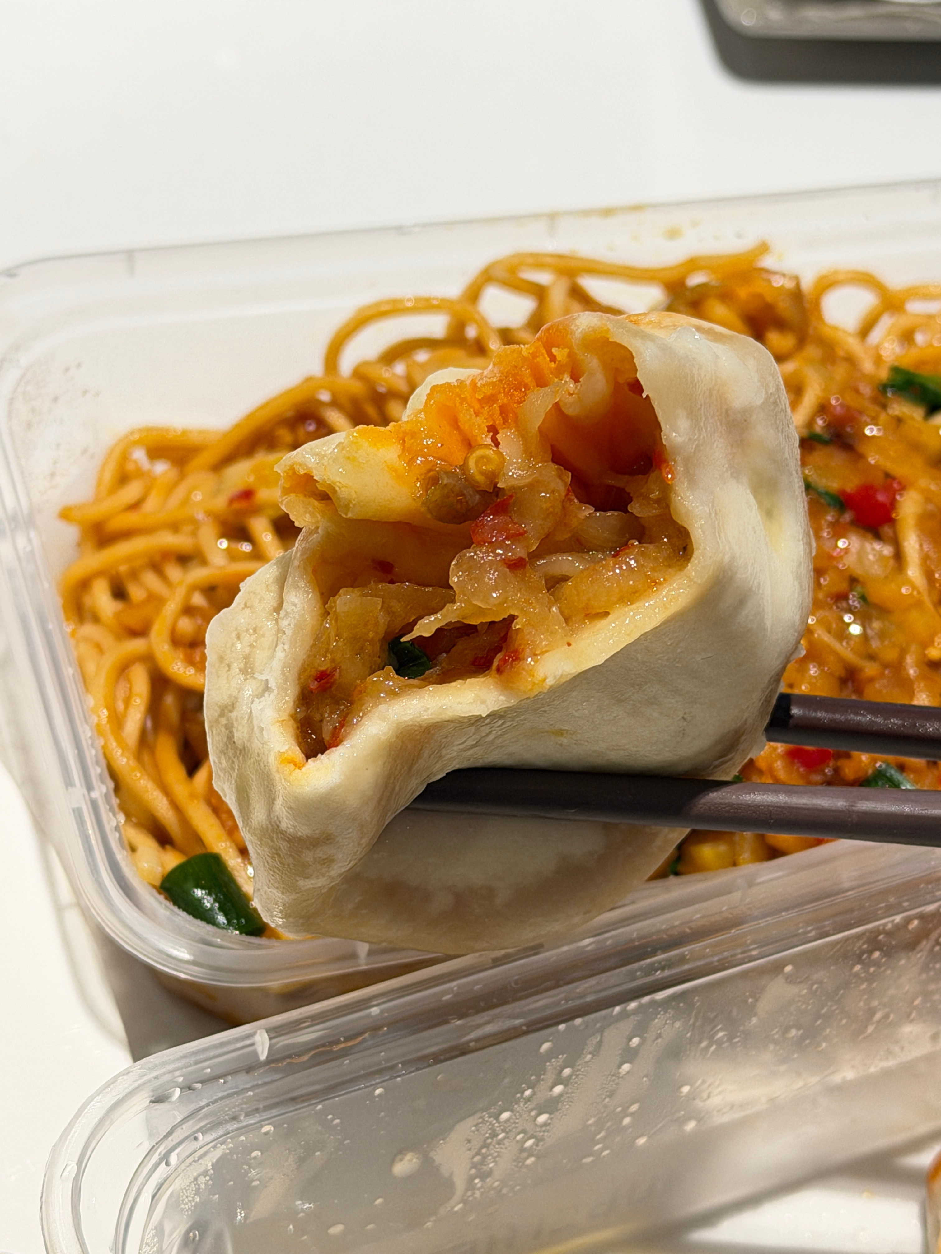 这口拌面下去，我口红都省了江西平等辣哭每一位北方孩子