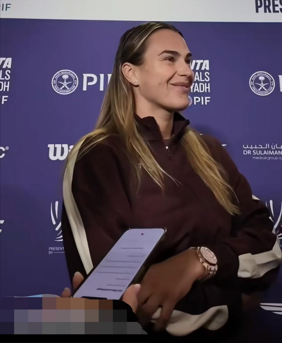 沙特利雅得WTA年终总决赛，萨巴伦卡赢下了和保利尼的第一场比赛，在赛后的采访中，