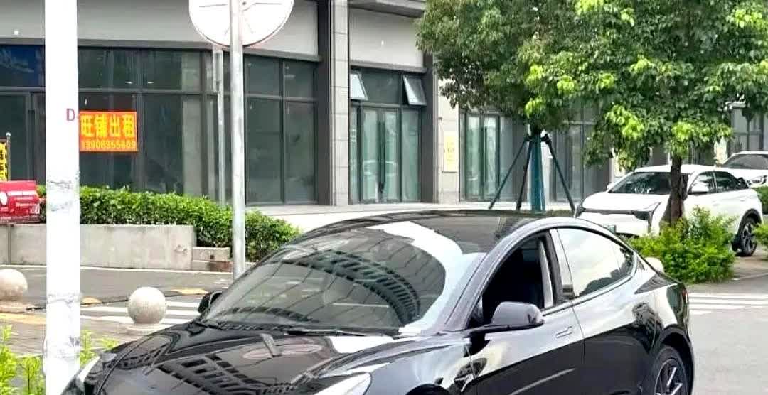 我的天呐！最近特斯拉又搞出大动作了！公司直接砸出800亿来搞促销