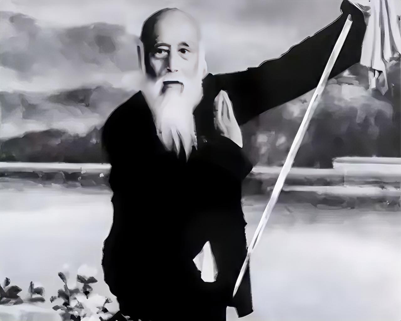 1942年，武术大师李尧臣遭出卖，落到日军手中，日本高手武田西想要与其比试一番，