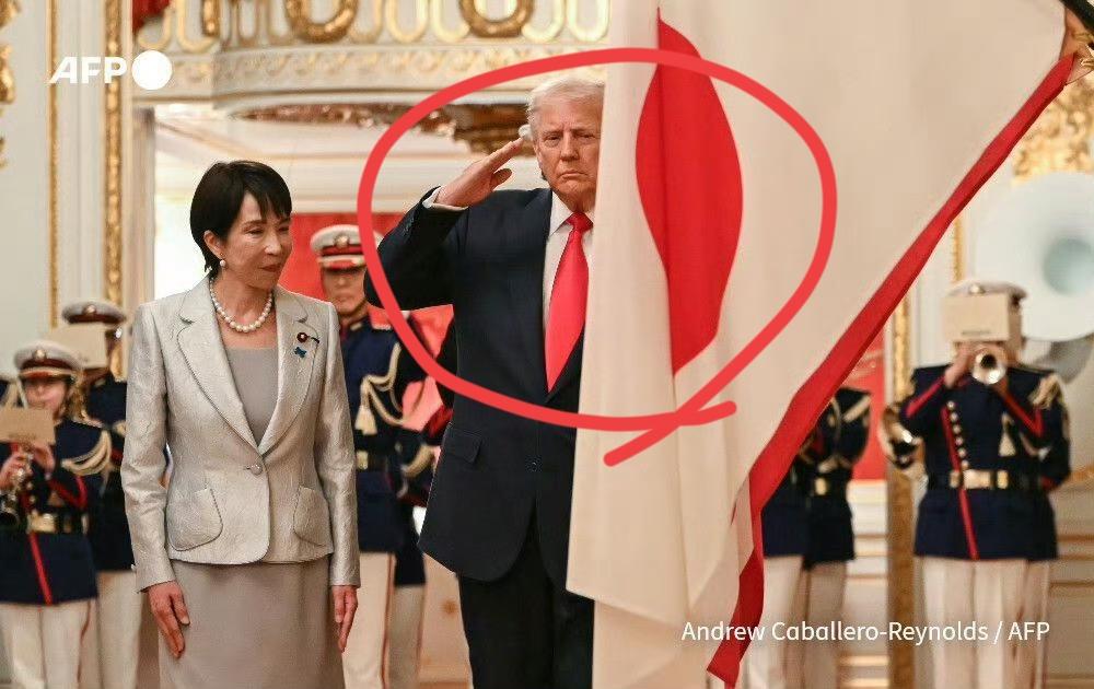 懂王以为自己躲过了本子的算计,但随着这张照片登上网络,79岁的川子显然还是太