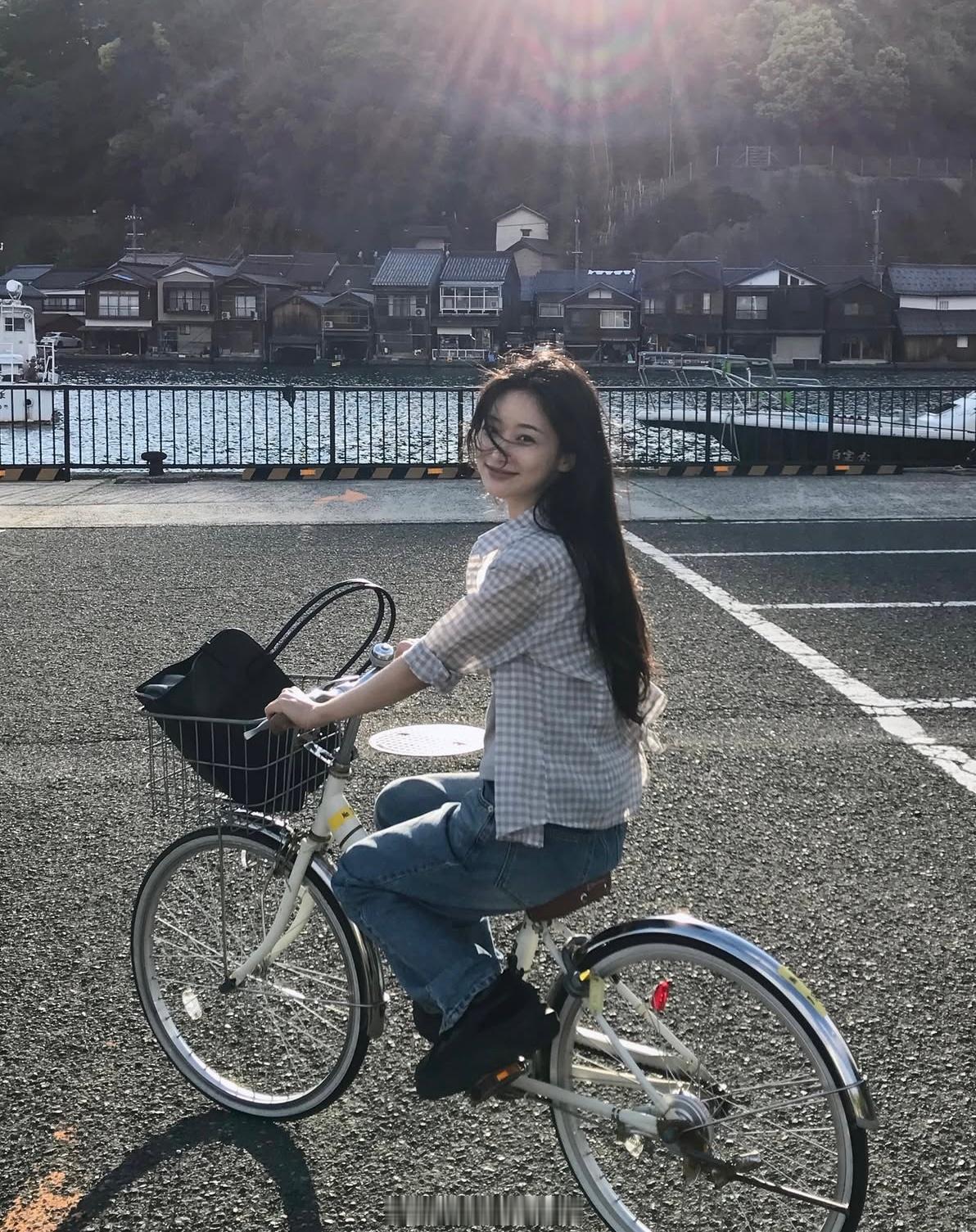 穿搭分享连续更新第2830天韩国时尚女生日常搭配周一来了韩系穿搭超能新星汇新星