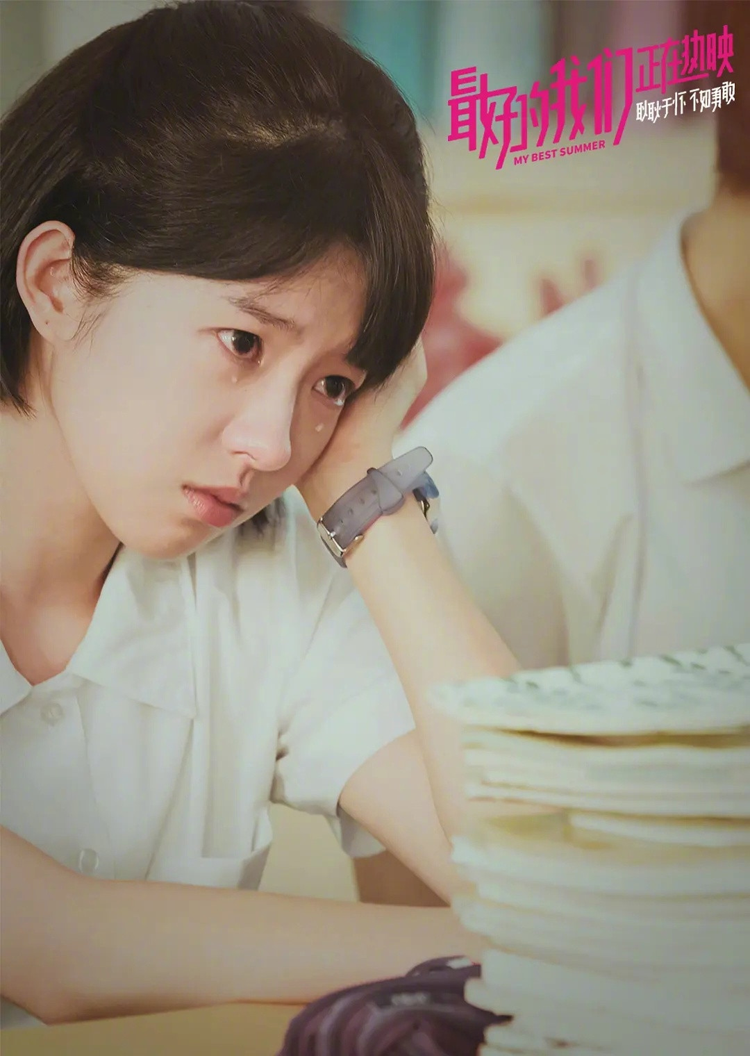 何蓝逗的资源怎么断崖式下跌了？明明是电影女主出道的99年小花，十年资历在手，结果