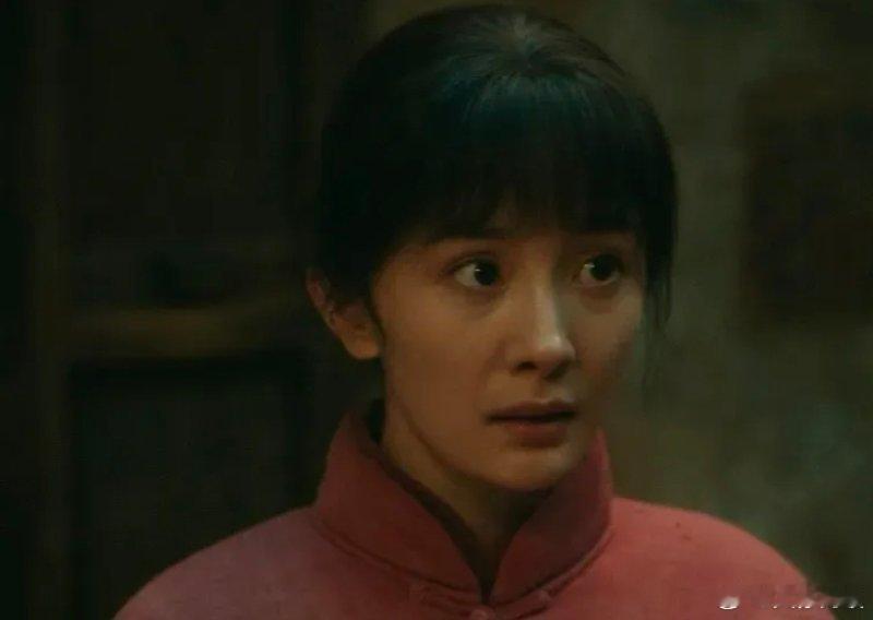 《生万物》里有个情节超逗！大脚娘夜里去偷地契没成功，封二气得要休了她，还吐槽：“