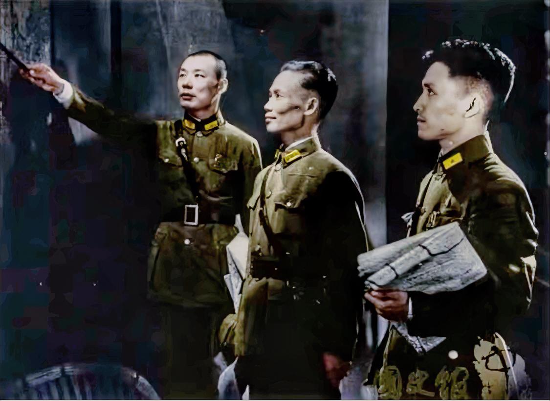有一说一，一米六左右的陈诚这军姿军仪还是可以的，有那味儿了