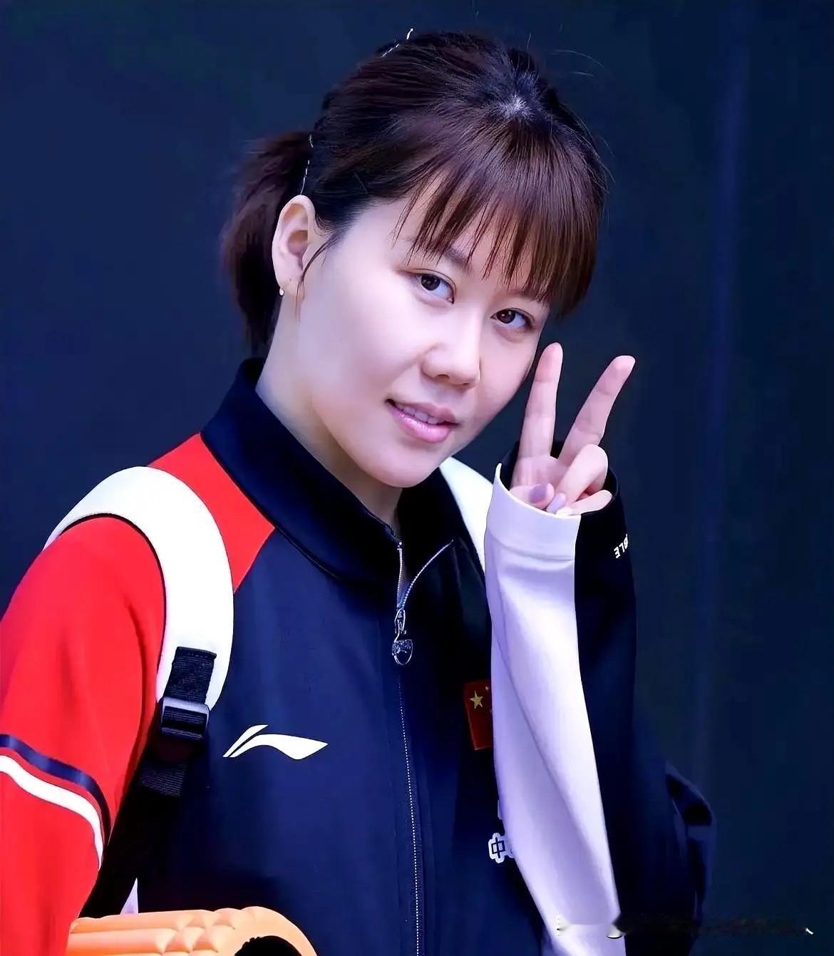 陈幸同这位28岁的乒乓球运动员，总是给人一种特别的感觉。她年纪轻轻，却有着堪比“