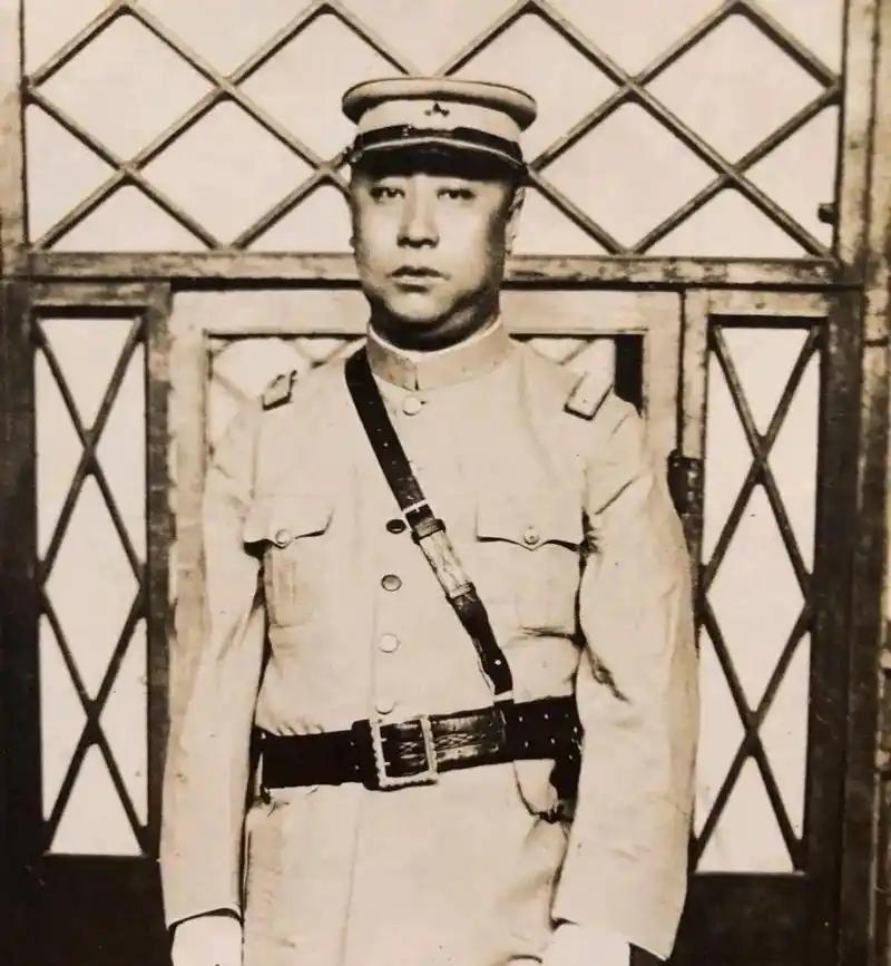 1928年，奉军撤离北京时，将京奉路机车及客车悉数开往关外。国民政府委任的京津卫