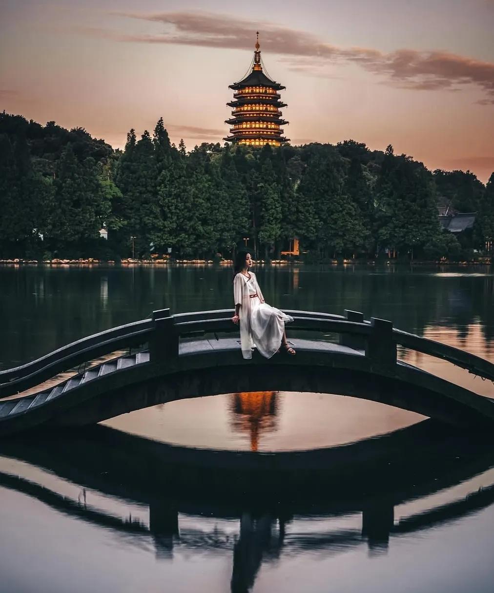 你每天行善积德，不要因为看不见自己的变化就放弃。你不知道的是，因为你刚刚做过的善